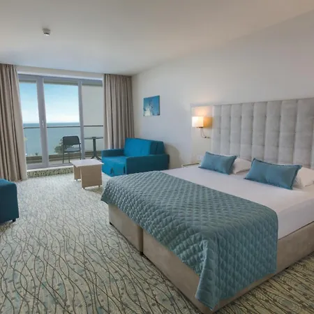 Hotel Astoria & Private 4*