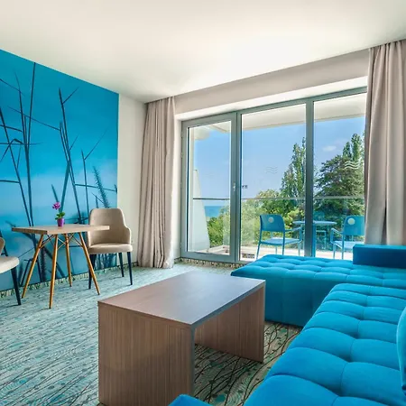 Astoria Inclusive- Private & Club Отель 4*