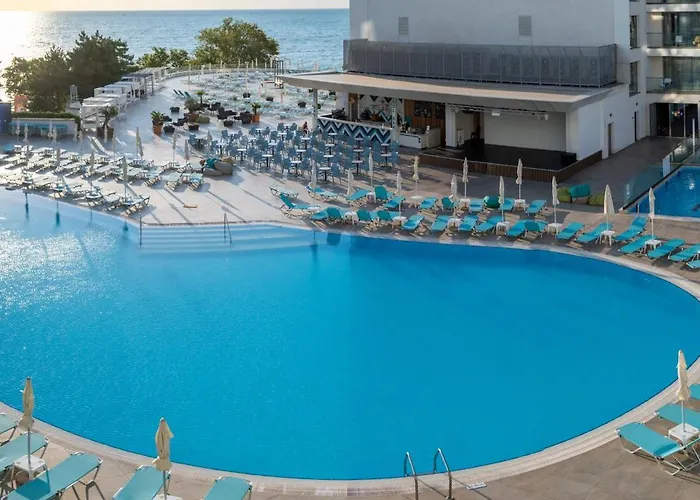 Astoria By Astoria Collection Hotel 4*